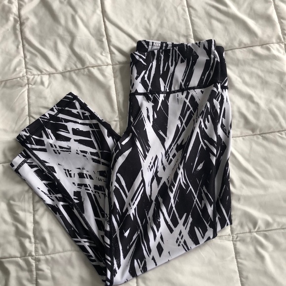 Workout Capris 2 FOR ONE! - Picture 2 of 7